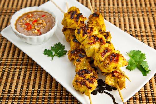 Chicken Satay with Peanut Dipping Sauce