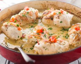 Creamy chicken in white sauce