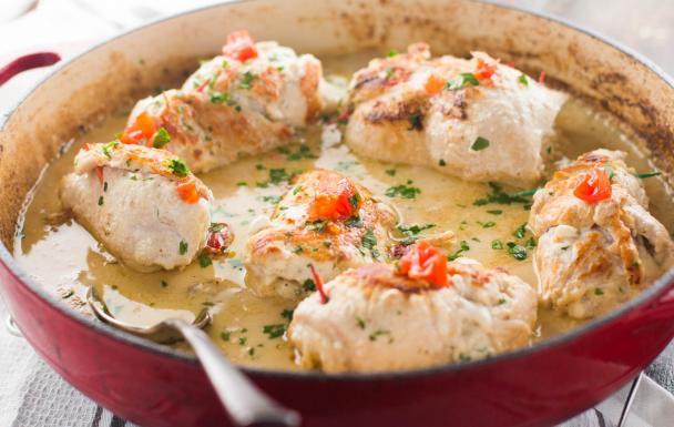 Creamy chicken in white sauce