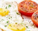 Fried Eggs With Broiled Tomatoes