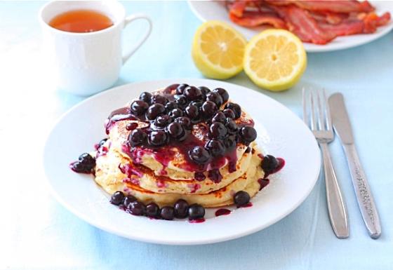 Healthy Eggy Pancakes with Blackberry and Honey Sauce recipe