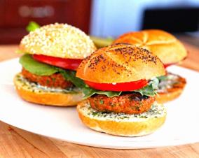 Healthy Low-fat chicken burger