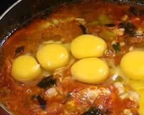 Tomato egg curry