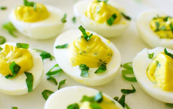 deviled-eggs-salad