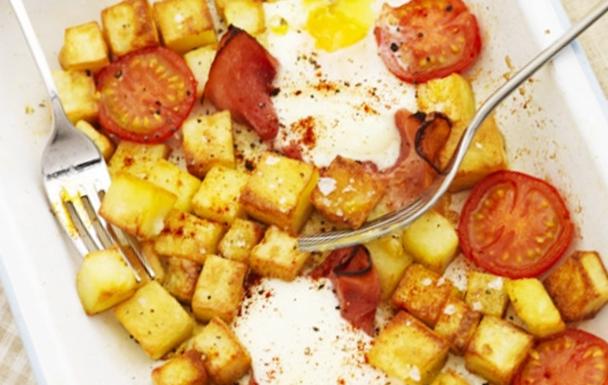 Healthy egg, ham and chips