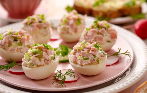 Healthy Easter Recipe: Lemon-Dill Chicken Salad-Stuffed Eggs